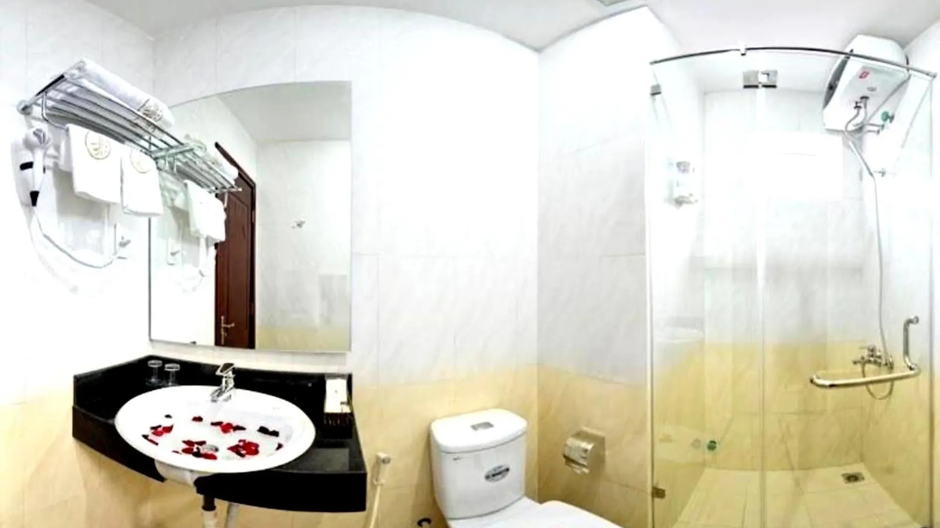 Bay Sydney Hotel Da Nang